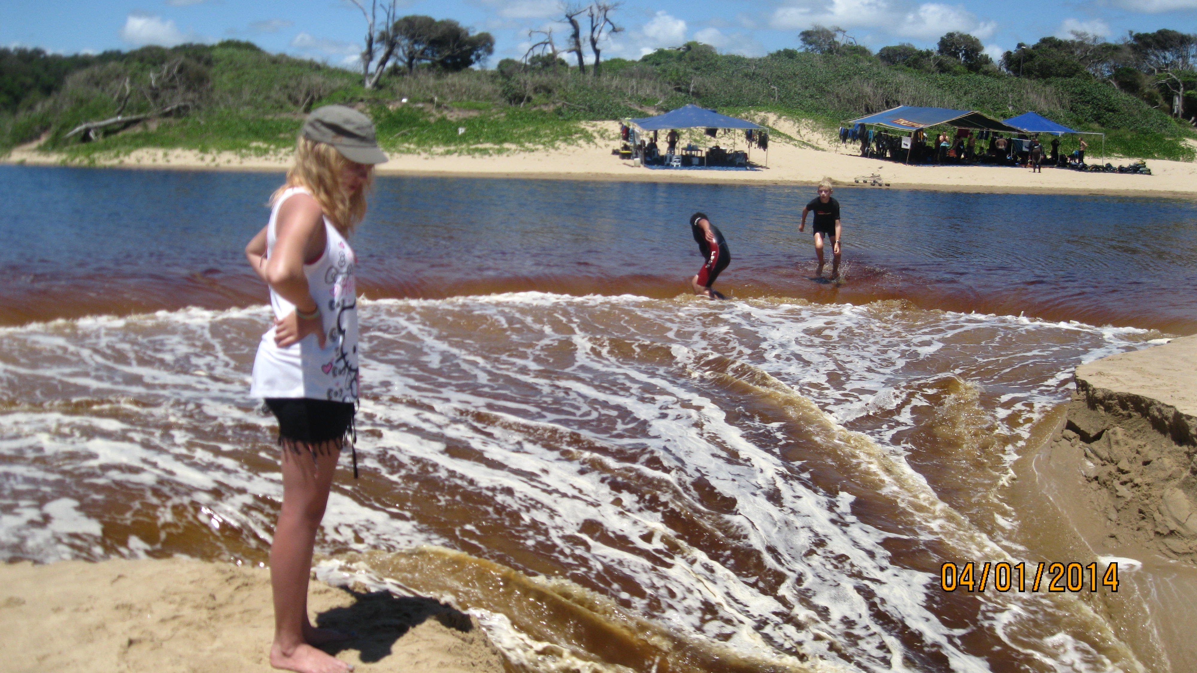 Estuary breach - 4 January 2014