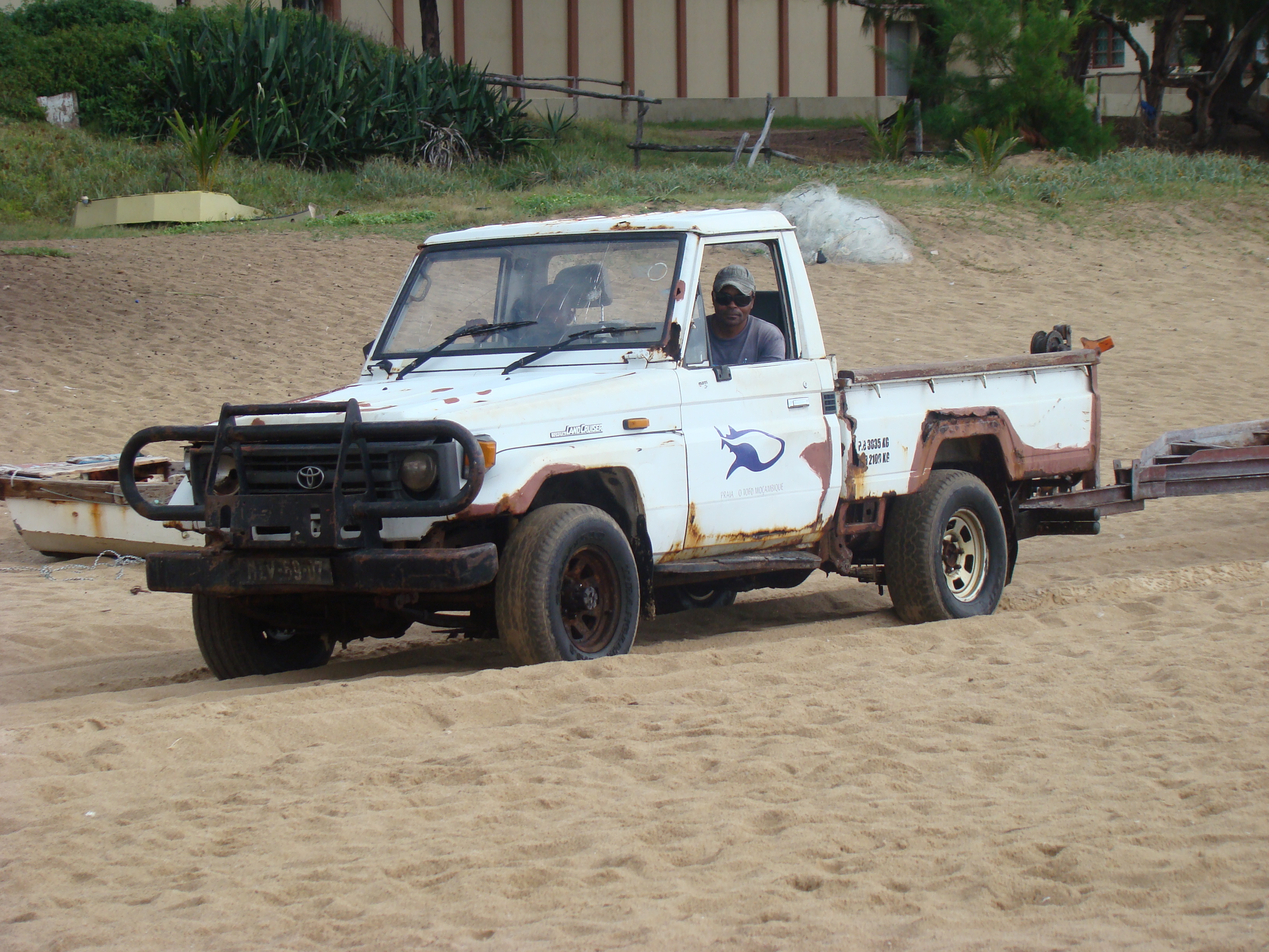 Inhambane Tofo  22 05 2010 A Maherry CSIR DSC04219